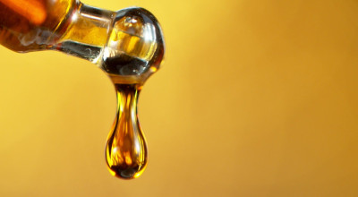 How to Take Liquid Herbal Extracts: Serving Size, Timing, Taste and Storage